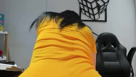 Snapshot of samantha_larusso_ chatting on 18, 5, 2026 Andy online show from 18, 5, 2026