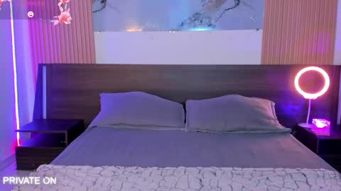 samantha_moons online show from 4, 12, 2025