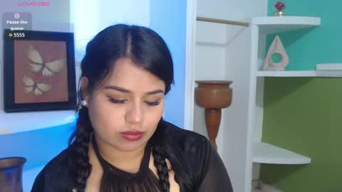 samantha_smiithh online show from 4, 10, 2025