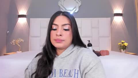  Samanthaa online show from 12, 11, 2025