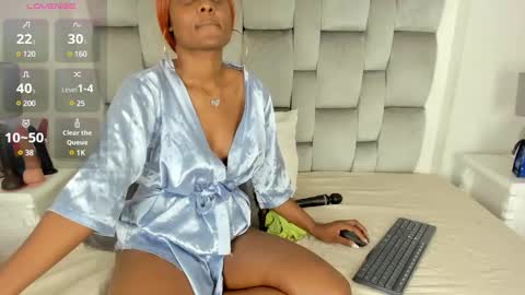 Snapshot of samanthabrown69 chatting on 4, 1, 2025 Samantha online show from 4, 1, 2025