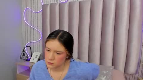 Snapshot of samanthapeachs chatting on 4, 12, 2025 Alejandra online show from 4, 12, 2025