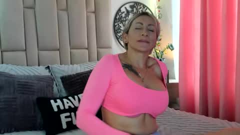 Snapshot of samanthaxmami chatting on 18, 1, 2026 Samixmami online show from 18, 1, 2026