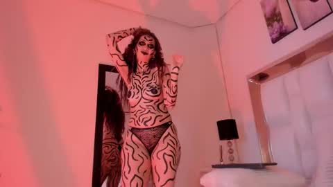 samanttamilf online show from 9, 10, 2025