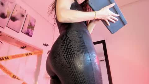 samanttamilf online show from 30, 10, 2025