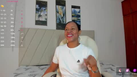 Snapshot of samaraa_smith1 chatting on 24, 4, 2026 samaraa_smith1 online show from 24, 4, 2026