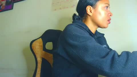 Snapshot of samary_thomas chatting on 17, 6, 2026 samary thomas online show from 17, 6, 2026