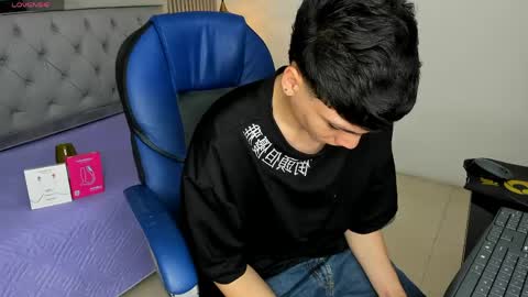 Snapshot of samblack_ chatting on 14, 4, 2026 Sam online show from 14, 4, 2026