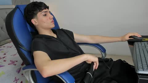 Snapshot of samblack_ chatting on 20, 4, 2026 Sam online show from 20, 4, 2026