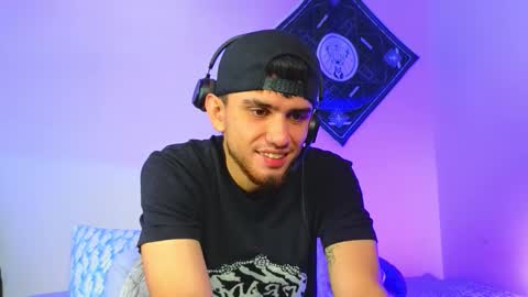 Snapshot of samevansx chatting on 18, 12, 2025 samevansx online show from 18, 12, 2025