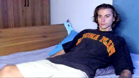 Snapshot of samgorgeous chatting on 3, 1, 2025 Fansly - Top4fans online show from 3, 1, 2025