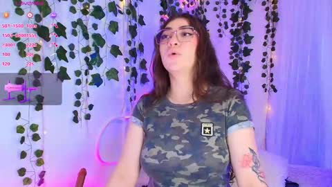Snapshot of samii_evans chatting on 9, 9, 2025 samii evans online show from 9, 9, 2025
