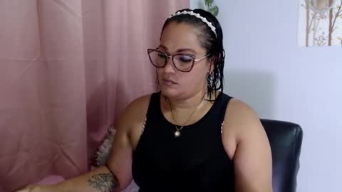 Snapshot of samira_lennox chatting on 18, 4, 2026 SAMIRA online show from 18, 4, 2026