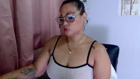 Snapshot of samira_lennox chatting on 20, 4, 2026 SAMIRA online show from 20, 4, 2026