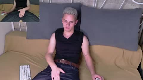 Snapshot of sammmiler chatting on 2, 5, 2026 SAMM online show from 2, 5, 2026