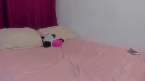 Snapshot of sammy_and_mike_ls chatting on 12, 11, 2025 Sophie y Mark online show from 12, 11, 2025