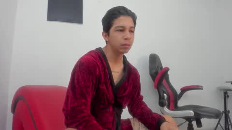 Snapshot of sammy_and_mike_ls chatting on 5, 2, 2026 Sophie y Mark online show from 5, 2, 2026