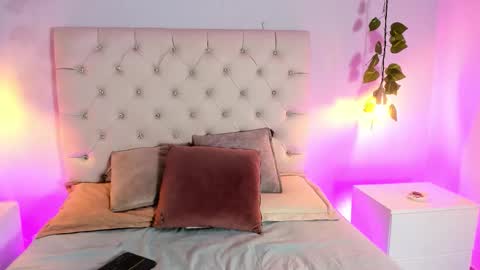 Snapshot of sammy_scott1 chatting on 5, 12, 2025 Samantha online show from 5, 12, 2025