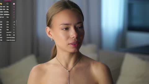 Vivienne online show from 17, 6, 2026