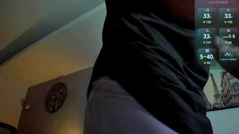 Snapshot of samuel_andrew chatting on 14, 4, 2026 Samuel online show from 14, 4, 2026