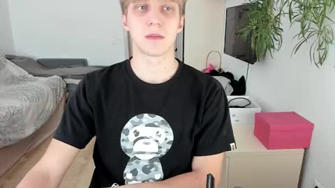 Snapshot of samuel_clark chatting on 17, 10, 2025 Sam online show from 17, 10, 2025
