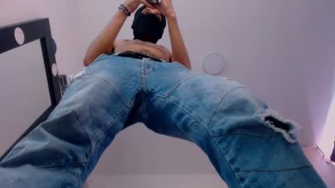   online show from 16, 12, 2024