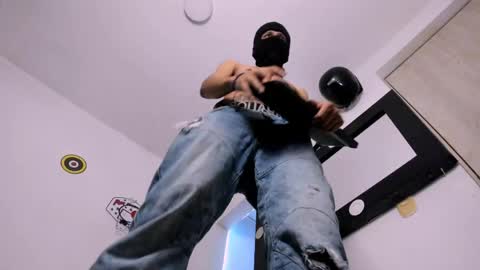 Snapshot of samuel_suarez chatting on 8, 4, 2026 online show from 8, 4, 2026