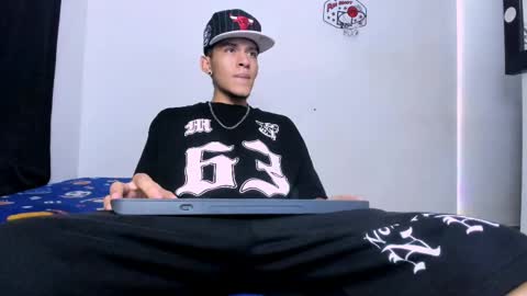 Snapshot of samuel_suarez chatting on 1, 5, 2026 online show from 1, 5, 2026