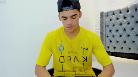 Snapshot of samuel_wyatt chatting on 21, 3, 2026 SAMUEL online show from 21, 3, 2026