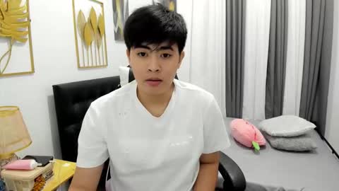 Snapshot of samuelangelo chatting on 15, 4, 2026 Sam online show from 15, 4, 2026