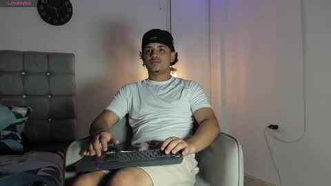 Snapshot of samxx_muscle chatting on 13, 9, 2025 samxx_muscle online show from 13, 9, 2025