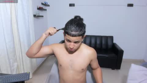 Snapshot of samxx_muscle chatting on 10, 6, 2026 samxx_muscle online show from 10, 6, 2026