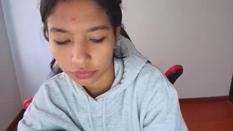 Snapshot of samy_jonnes_ chatting on 19, 10, 2025 Hello I am absent due to a family calamity I will return soon-hola estoy ausente por un problema familiar volvere pronto. online show from 19, 10, 2025