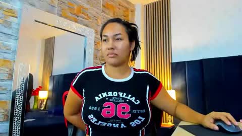 SamyEvanns online show from 10, 4, 2026