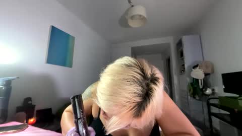 Samymoon online show from 6, 11, 2025