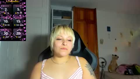 Snapshot of samymoon3 chatting on 11, 7, 2026 Samymoon online show from 11, 7, 2026