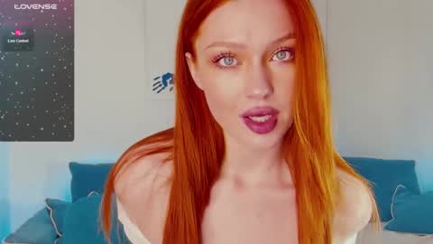 Snapshot of sanda_red chatting on 23, 12, 2024 Sanda3 online show from 23, 12, 2024