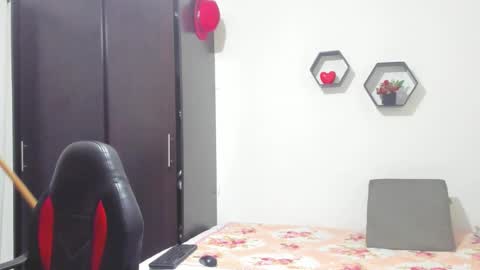 Sanddi  online show from 4, 2, 2026