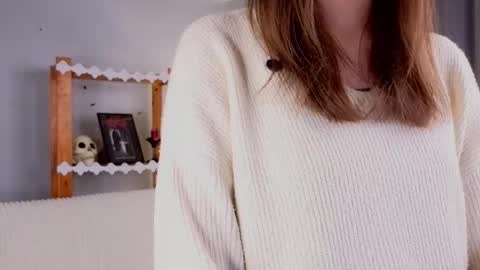 Snapshot of sandili chatting on 3, 11, 2025 Isabel but you can call me Bella online show from 3, 11, 2025