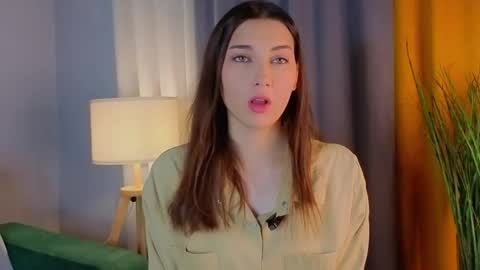 Snapshot of sandili chatting on 15, 11, 2025 Isabel but you can call me Bella online show from 15, 11, 2025