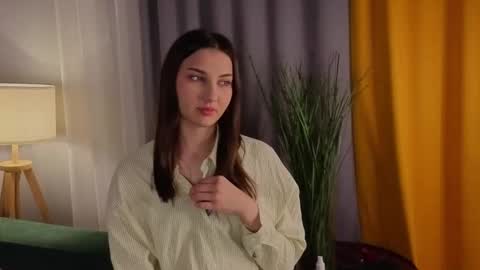 Snapshot of sandili chatting on 17, 11, 2025 Isabel but you can call me Bella online show from 17, 11, 2025