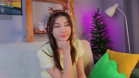 Snapshot of sandili chatting on 23, 12, 2025 Isabel but you can call me Bella online show from 23, 12, 2025