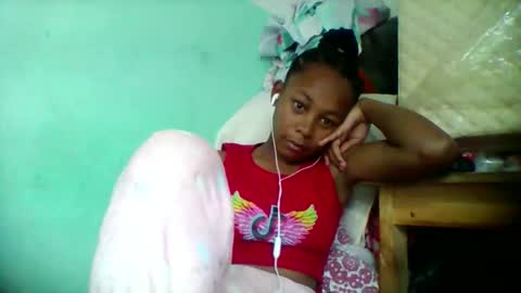 Snapshot of sandra1253099 chatting on 5, 12, 2025 sandra1253099 online show from 5, 12, 2025