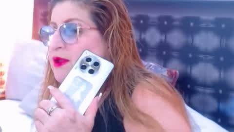 Snapshot of sandra_20_ chatting on 20, 11, 2025 SANDRA online show from 20, 11, 2025