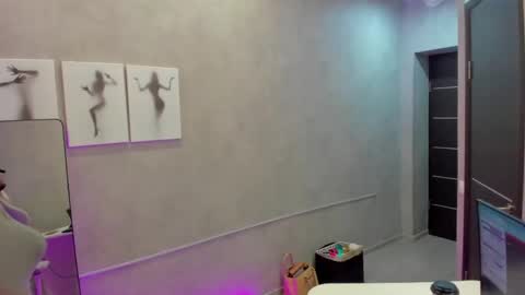 Sandra online show from 3, 6, 2026