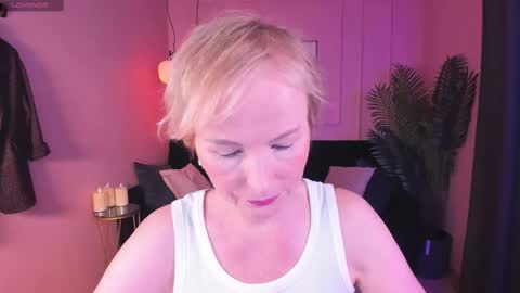Snapshot of sandra_kind chatting on 26, 1, 2025 Sandra online show from 26, 1, 2025