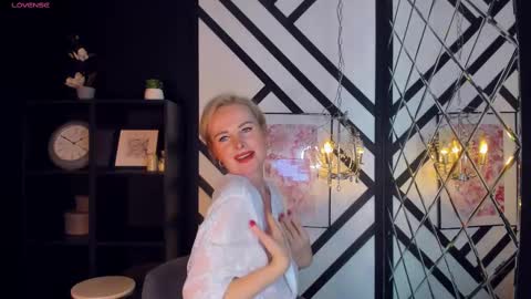 Snapshot of sandra_kind chatting on 9, 2, 2025 Sandra online show from 9, 2, 2025