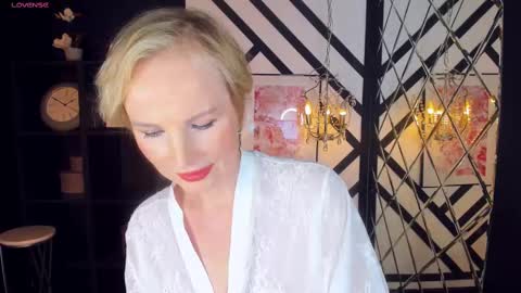 Snapshot of sandra_kind chatting on 10, 2, 2025 Sandra online show from 10, 2, 2025
