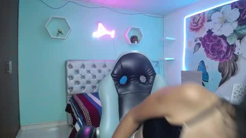 Snapshot of sandra_petite19 chatting on 16, 4, 2026 sandra online show from 16, 4, 2026