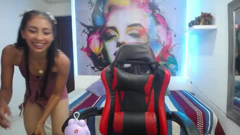 Snapshot of sandra_petite19 chatting on 1, 5, 2026 sandra online show from 1, 5, 2026